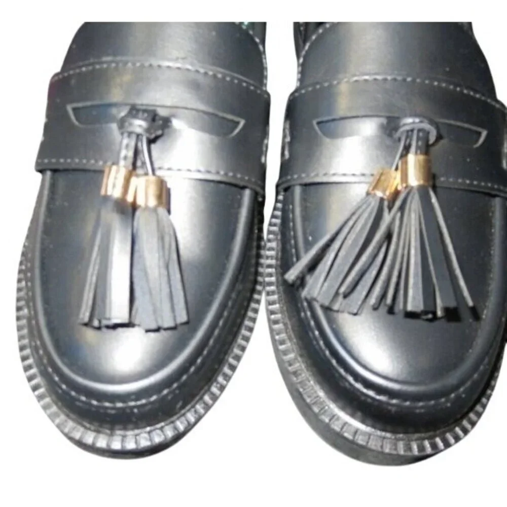 Justfab Georgie Black Vegan Leather Tassel Embellished Kiltie Style Loafers sz 8